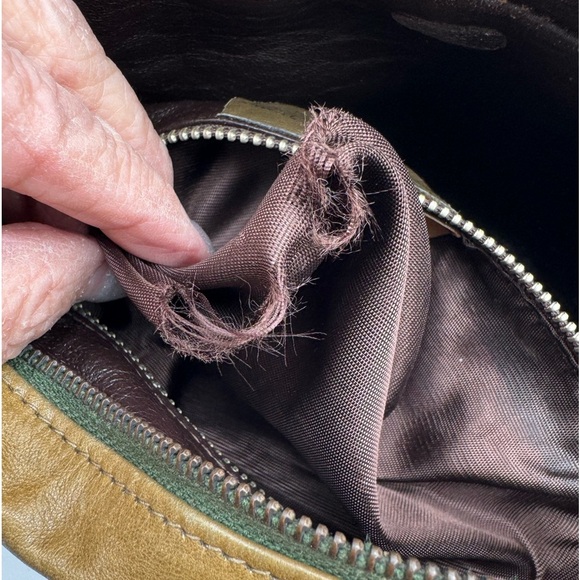 Salvatore Ferragamo-Authentic-Crossbody Camera Bag Green - Picture 10 of 16